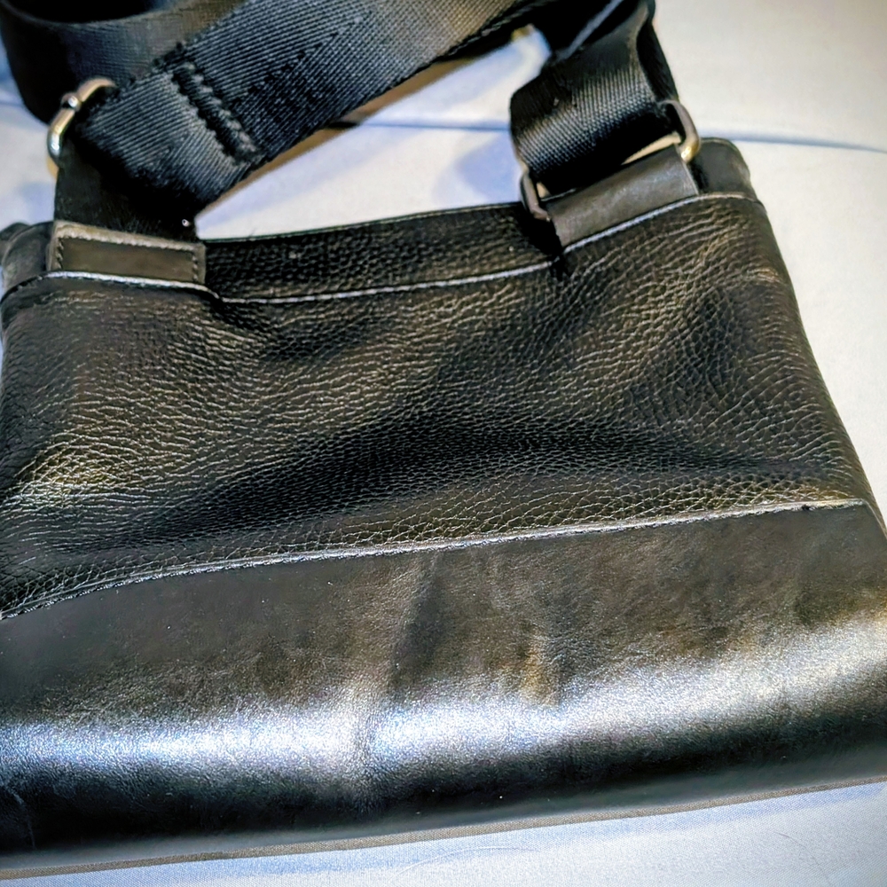 Calvin Klein Black Pebble Leather Textured Messenger Crossbody Bag Purse - Picture 14 of 14